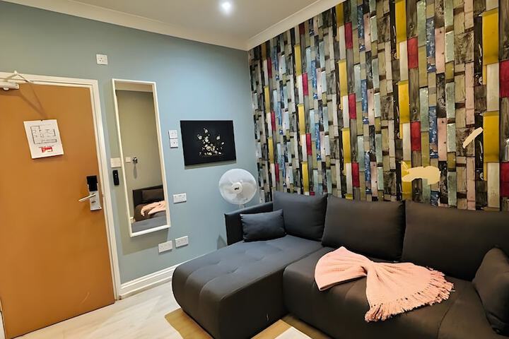 Lounge 139 of 146