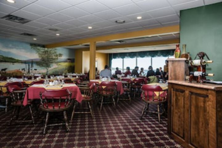 Dining 88 of 141
