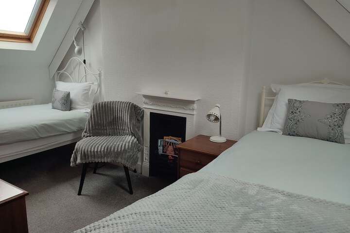 Room 8 of 42