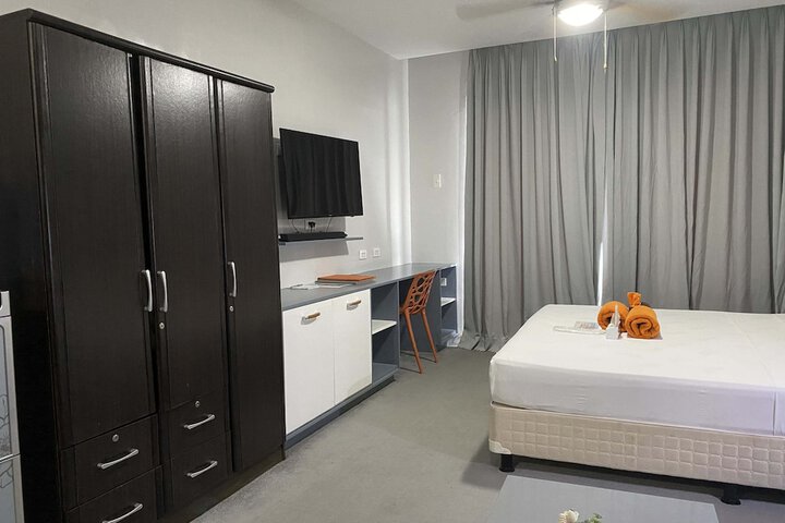 Room 108 of 403