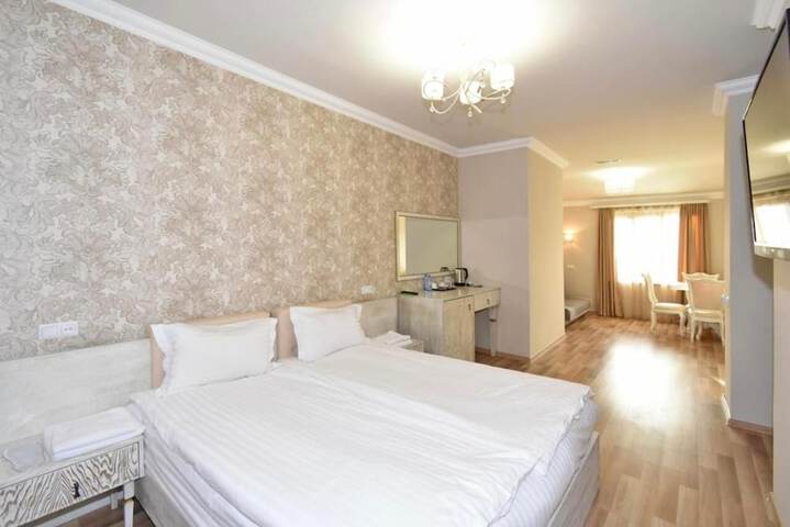 Room 15 of 29