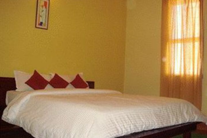 Room 10 of 27