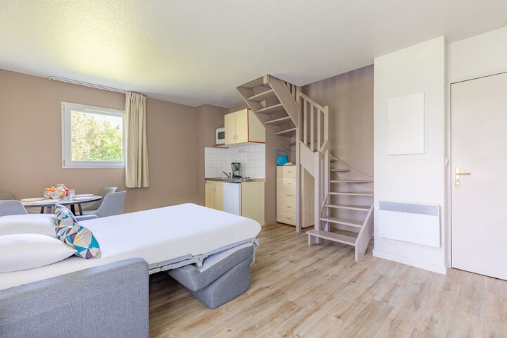 Room 18 of 29