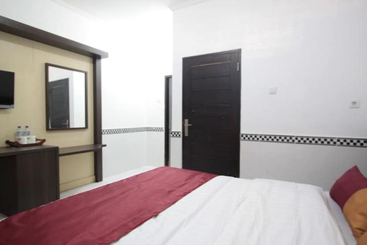 Room 8 of 21