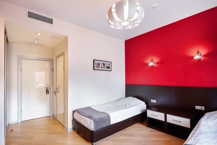 Room 4 of 34