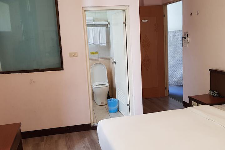 Room 41 of 91