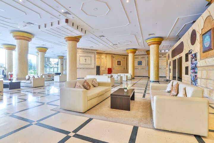 Guest Lobby