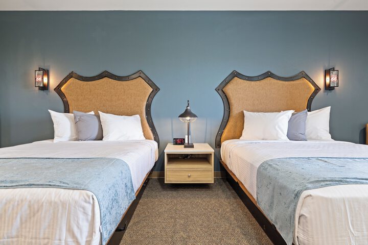 Room 4 of 16