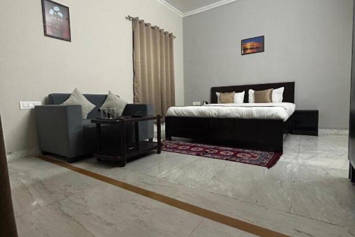 RAJ RESIDENCY