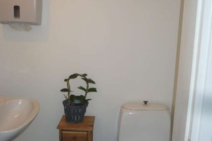 Room 33 of 63