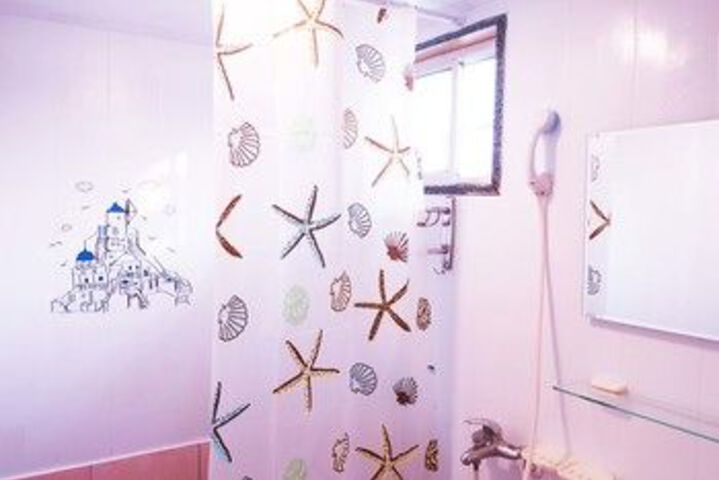 Room 8 of 64