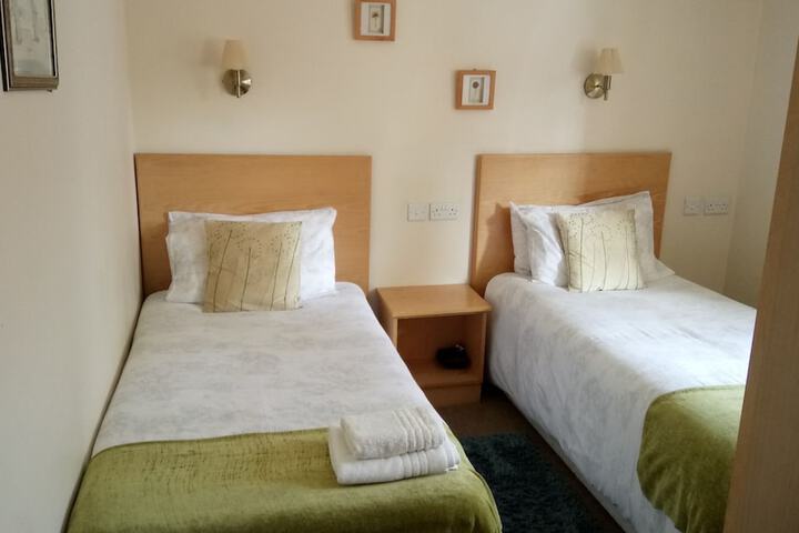 Room 4 of 13