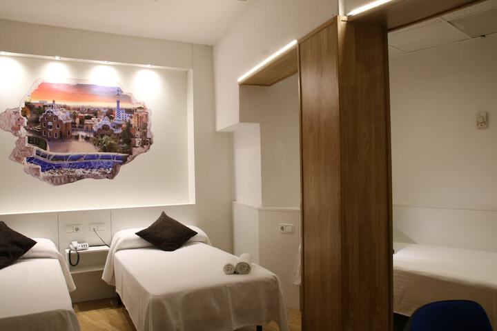 Room 27 of 80