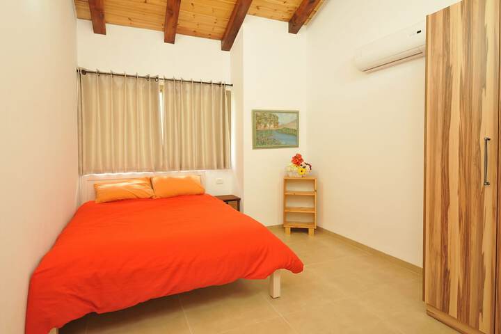 Room 10 of 40