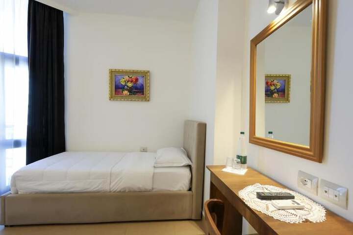 Room 39 of 114