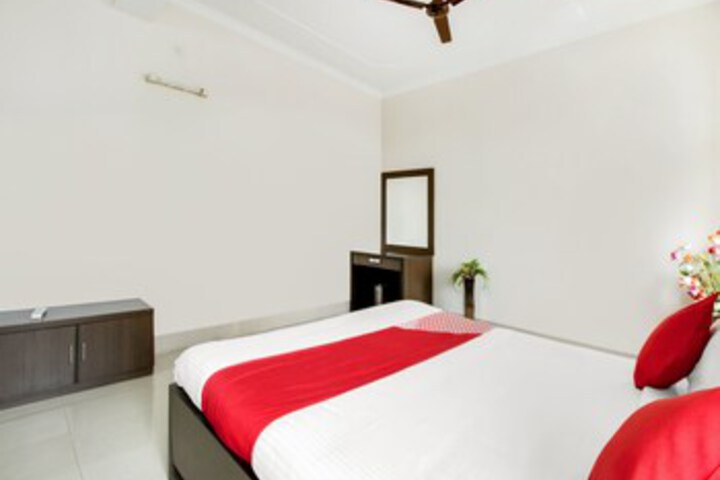 Room 26 of 28