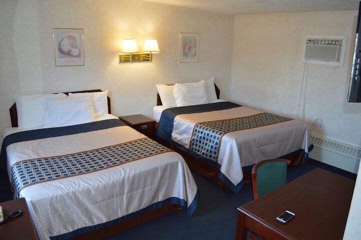 2 Double Beds (20 of 20)