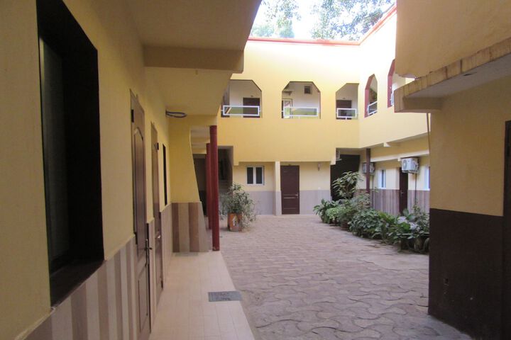 Ballroom/Hall 40 of 45