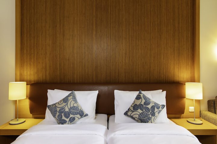 Room 22 of 180
