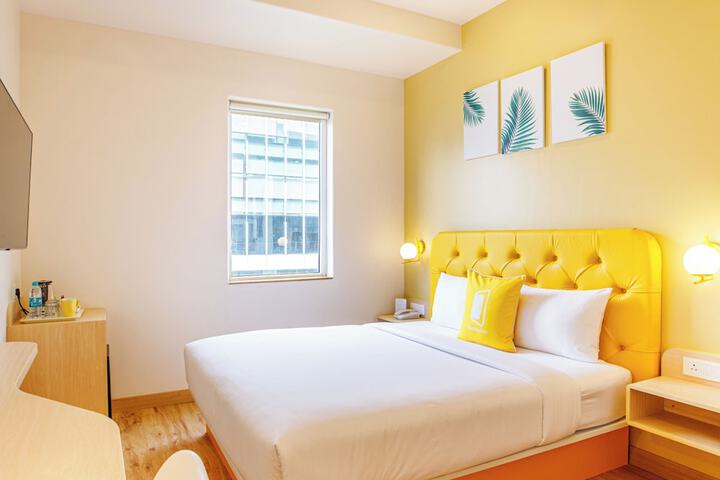 Room 17 of 24