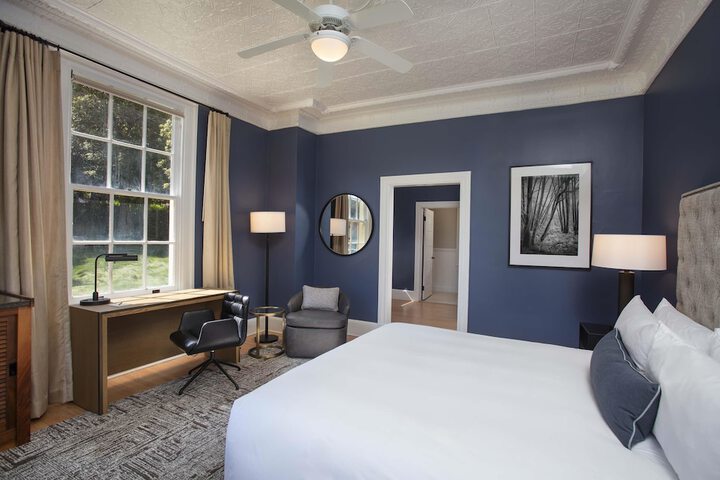Room 50 of 140