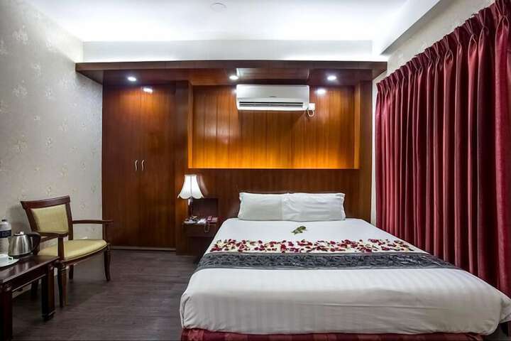 Room 18 of 49