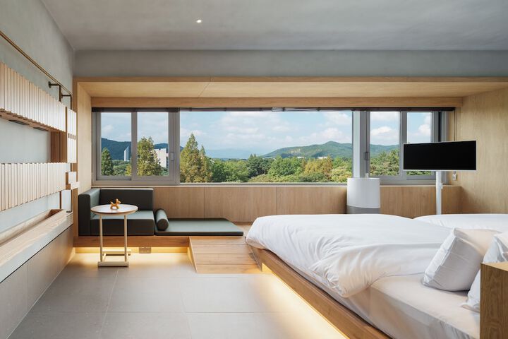 Room 14 of 120