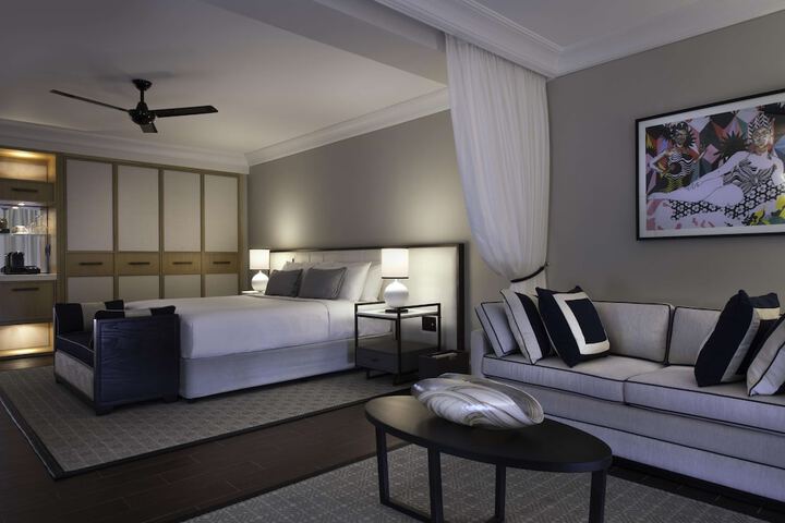 Room 26 of 80