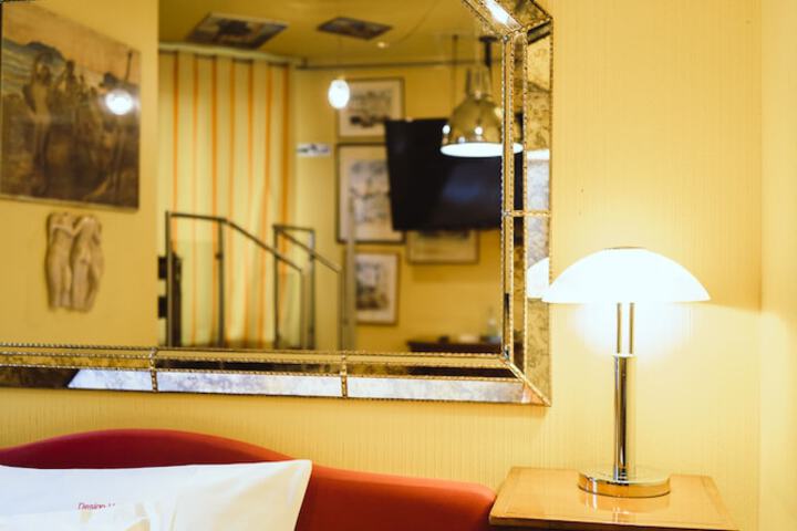 Room 12 of 46