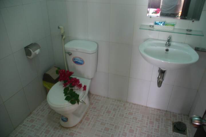 Room 18 of 34