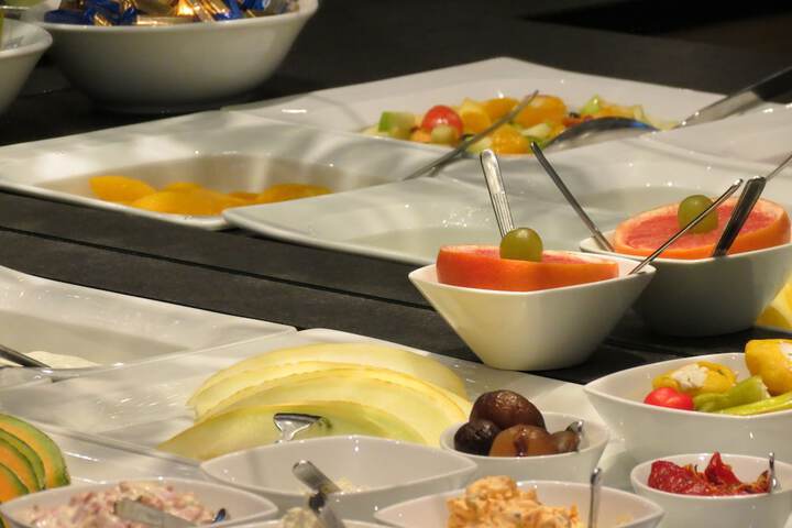 Breakfast/Coffee Service 111 of 125