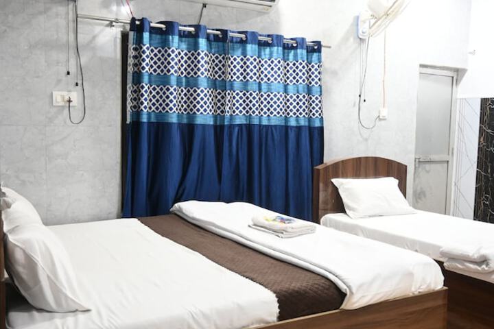 Room 17 of 25