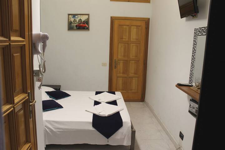 Room 49 of 83
