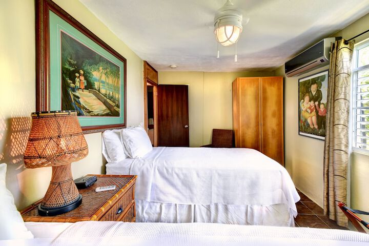 Room 40 of 129