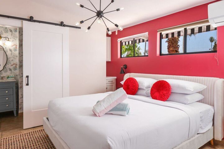 Room 27 of 151