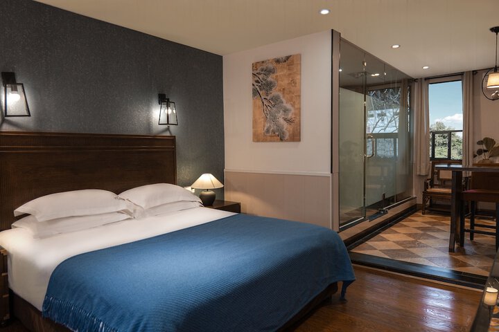 Room 20 of 137