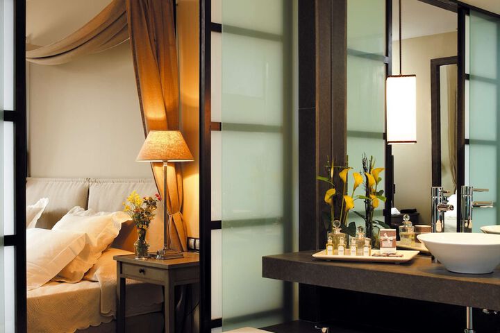Bath Interior