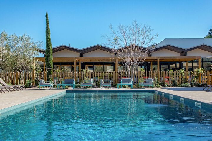 Hotel with Pool