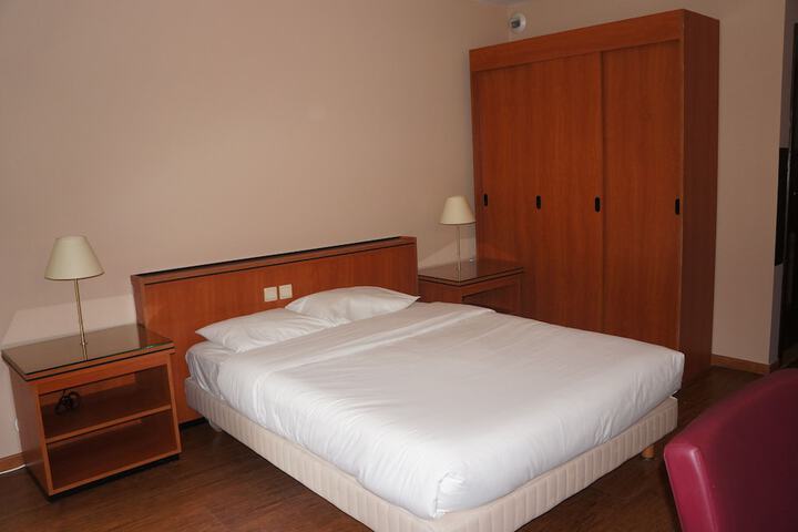 Room 14 of 23