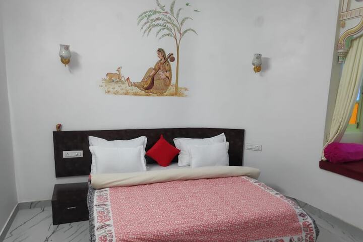 Room 13 of 31
