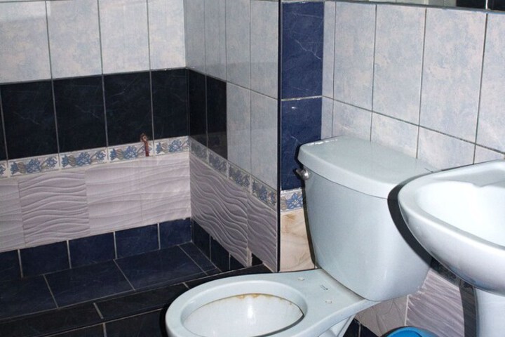 Room 4 of 6