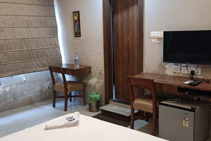 Room 6 of 57