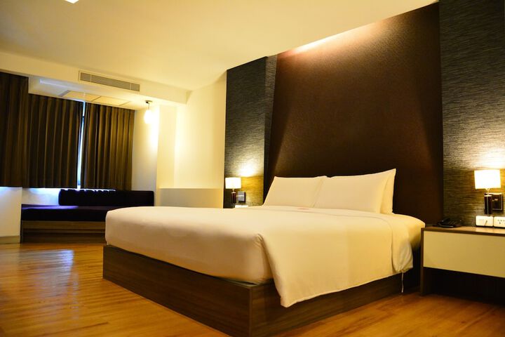 Room 9 of 39
