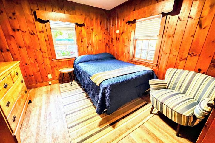 Room 16 of 39