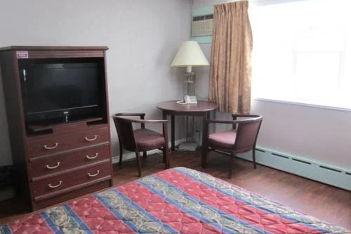Room 5 of 22