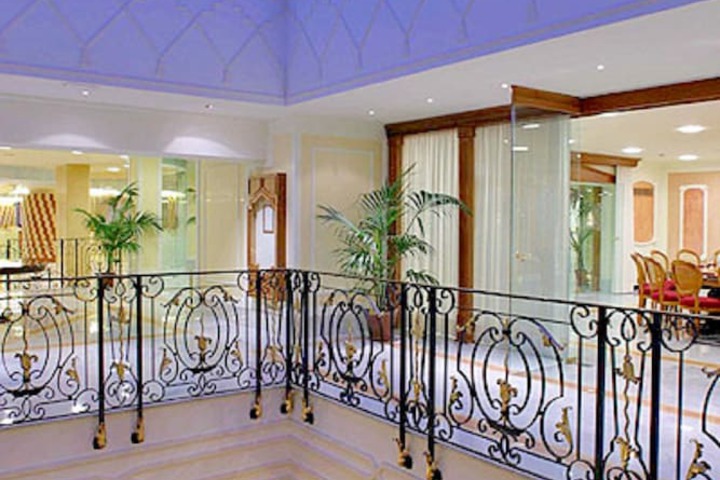 Guest Lobby