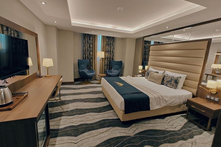 Room 11 of 50