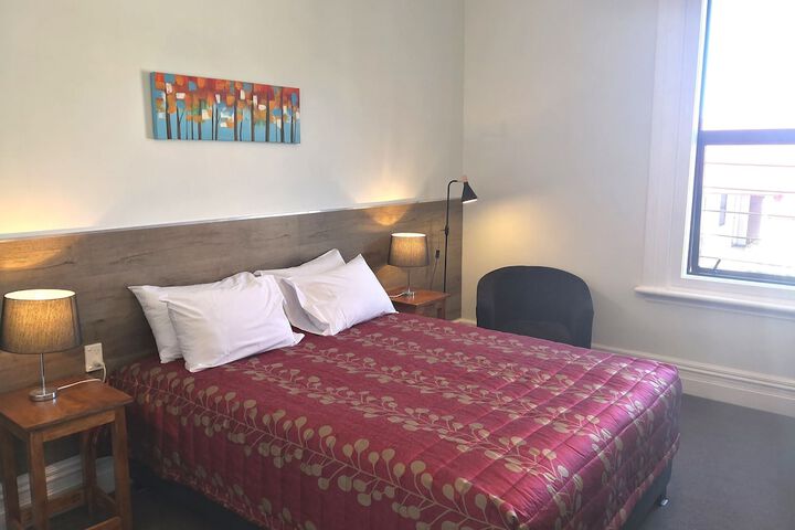 Room 9 of 61