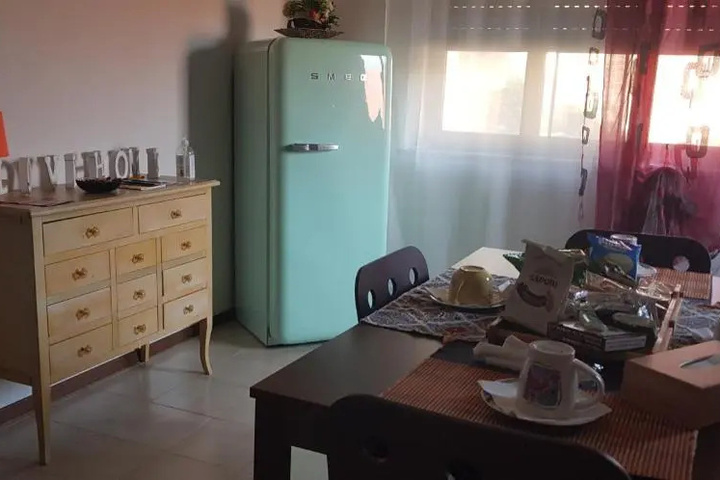 Room 6 of 10