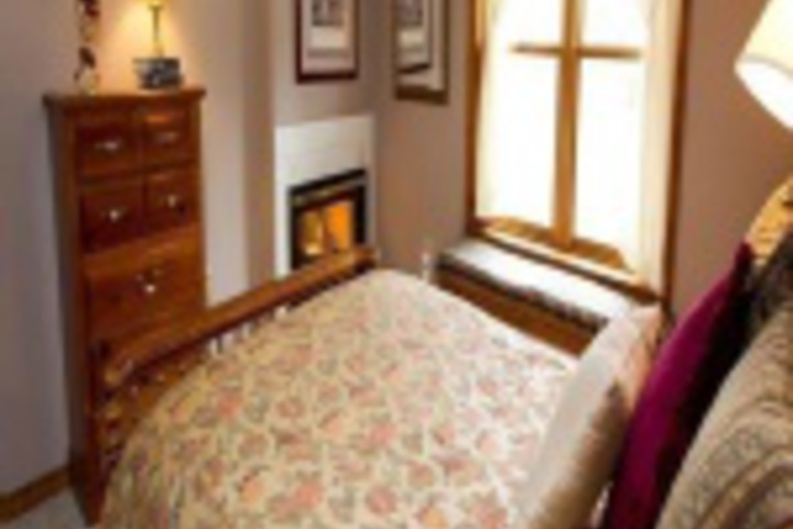 Room 25 of 120